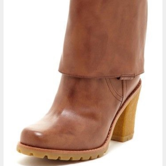 ♥️Uggs JosieII leather and convertible👢👢 - Picture 3 of 8